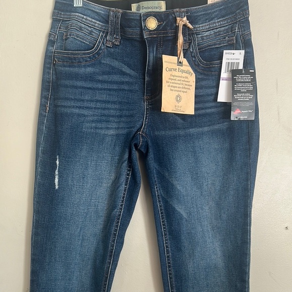 Democracy Blue Skinny Jeans with Tapered Leg - Picture 7 of 9